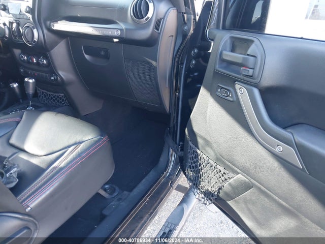 1C4BJWDG0EL314687 Jeep Wrangler Unlimited Sport