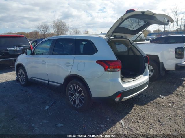 JA4AZ3A3XJZ000745 Mitsubishi Outlander Se