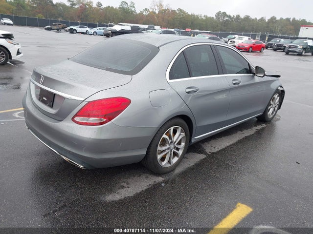 55SWF4JB6FU088044 Mercedes-Benz C 300 Luxury/sport