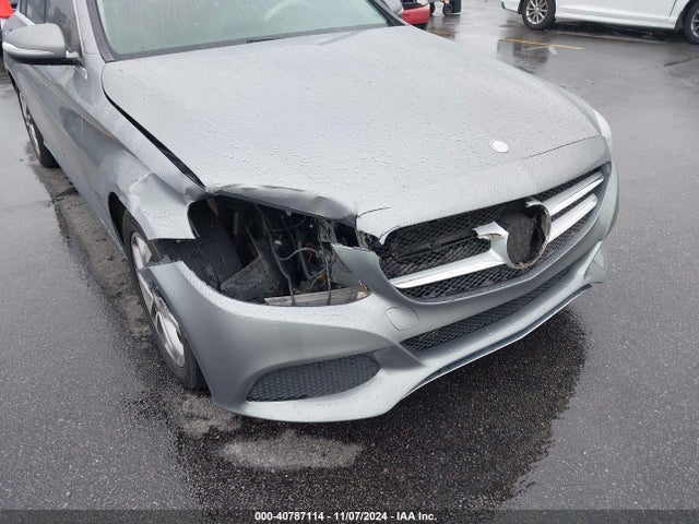 55SWF4JB6FU088044 Mercedes-Benz C 300 Luxury/sport