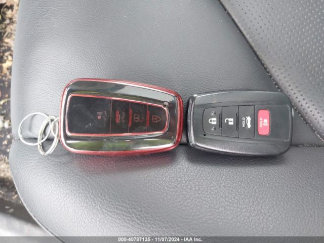 4T1F11AK8LU959796 Toyota CAMRY XLE