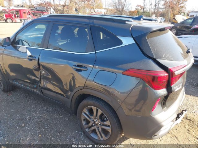 KNDEU2AA5M7043467 KIA SELTOS S