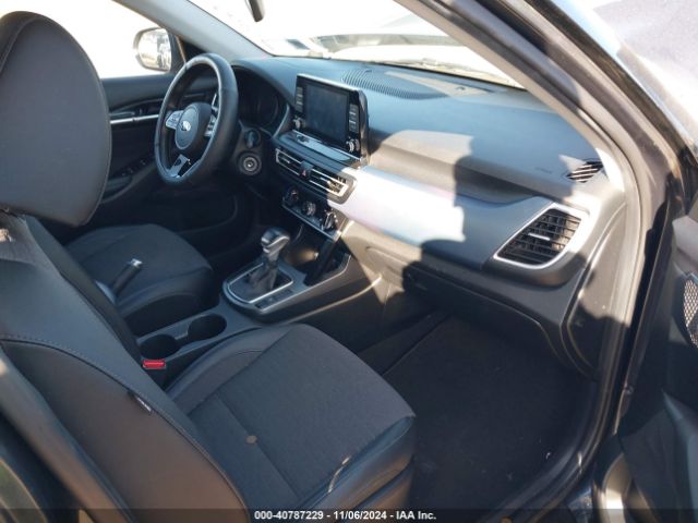 KNDEU2AA5M7043467 KIA SELTOS S