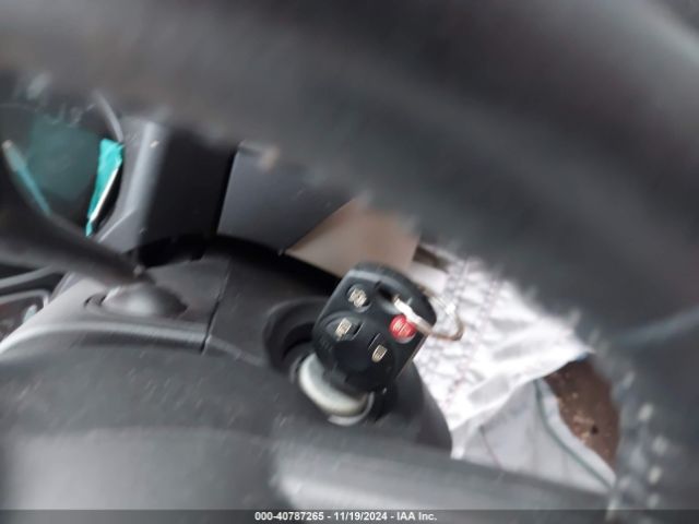 1FMCU0HD1JUB03233 Ford ESCAPE SEL