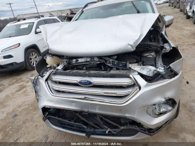 1FMCU0HD1JUB03233 Ford ESCAPE SEL