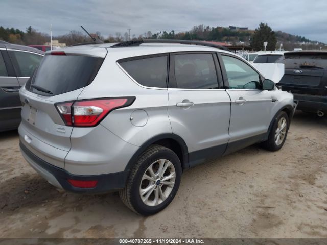 1FMCU0HD1JUB03233 Ford ESCAPE SEL