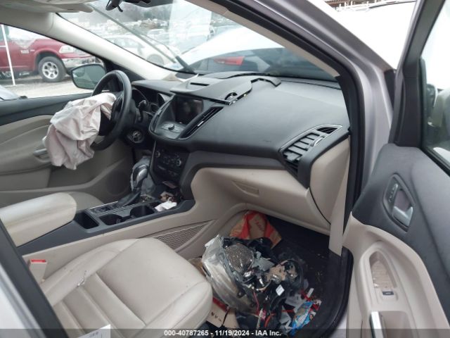 1FMCU0HD1JUB03233 Ford ESCAPE SEL