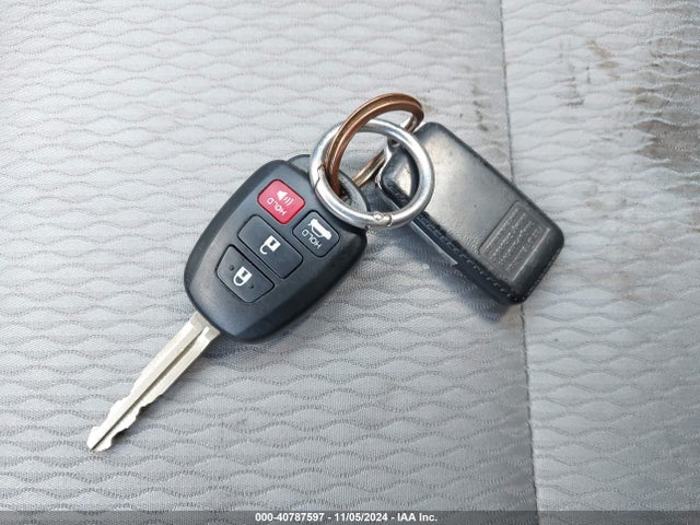 Toyota COROLLA LE 2016 2T1BURHE1GC592980 Image 11