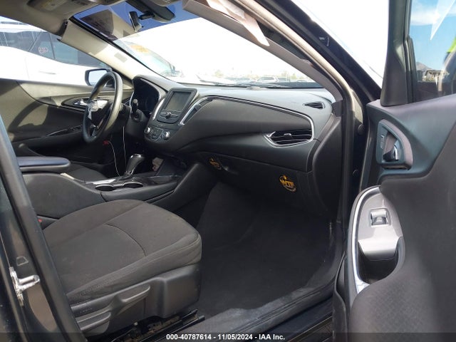 Chevrolet MALIBU LT 2018 1G1ZD5ST4JF254379 Image 5