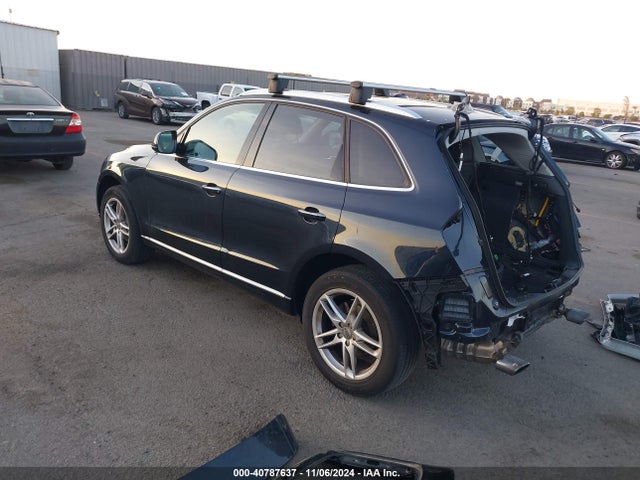 Audi Q5 2.0t Premium 2017 WA1L2AFPXHA001464 Image 3
