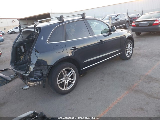 Audi Q5 2.0t Premium 2017 WA1L2AFPXHA001464 Image 4