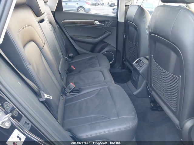 Audi Q5 2.0t Premium 2017 WA1L2AFPXHA001464 Image 8