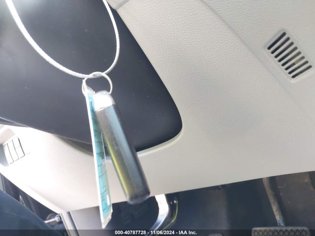Honda Pilot Touring 2018 5FNYF6H97JB039808 Image 11