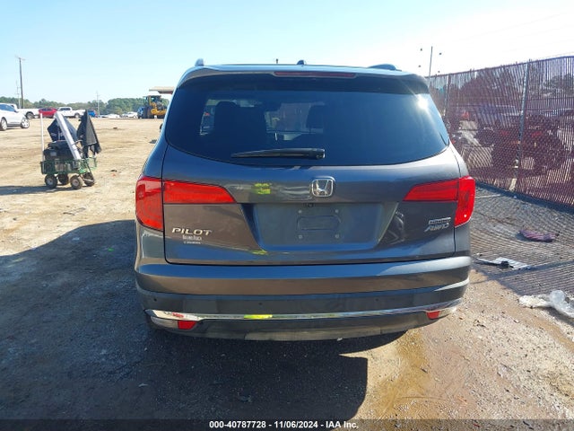 Honda Pilot Touring 2018 5FNYF6H97JB039808 Image 17