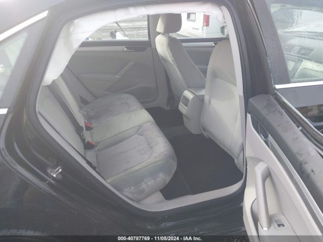 1VWAT7A34GC017578 Volkswagen Passat 1.8t S