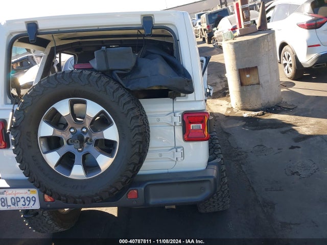 1C4HJXEN4KW526077 Jeep Wrangler Unlimited Sahara 4x4
