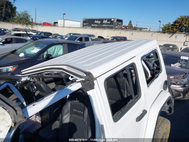 1C4HJXEN4KW526077 Jeep Wrangler Unlimited Sahara 4x4