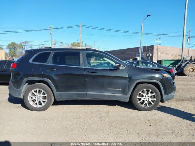 1C4PJLCS8EW232764 Jeep Cherokee Latitude