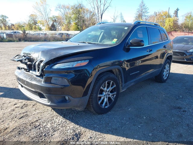 1C4PJLCS8EW232764 Jeep Cherokee Latitude