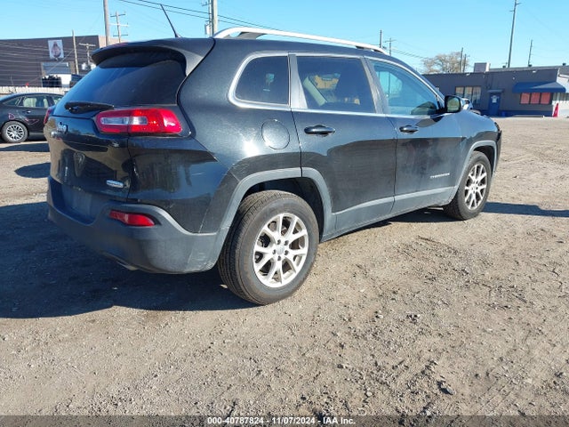 1C4PJLCS8EW232764 Jeep Cherokee Latitude