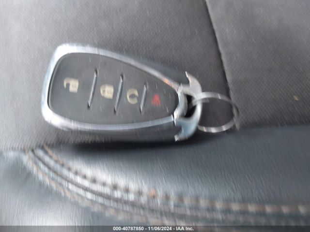 3GNCJLSBXJL316575 Chevrolet Trax Lt