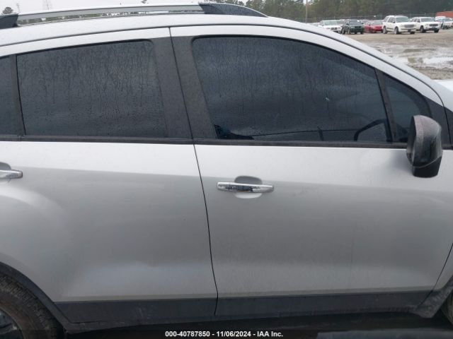 3GNCJLSBXJL316575 Chevrolet Trax Lt