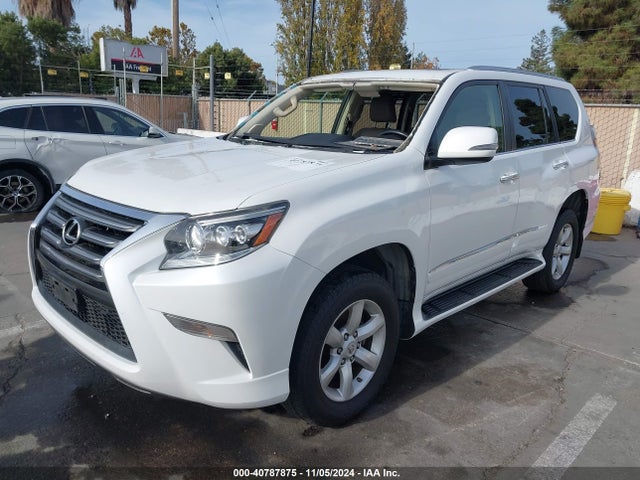 Lexus 460 2016 JTJBM7FX3G5134988 Image 2