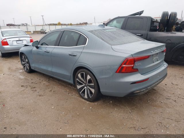 2023 VOLVO S60 7JRL12TA1PG239537 Photo 2