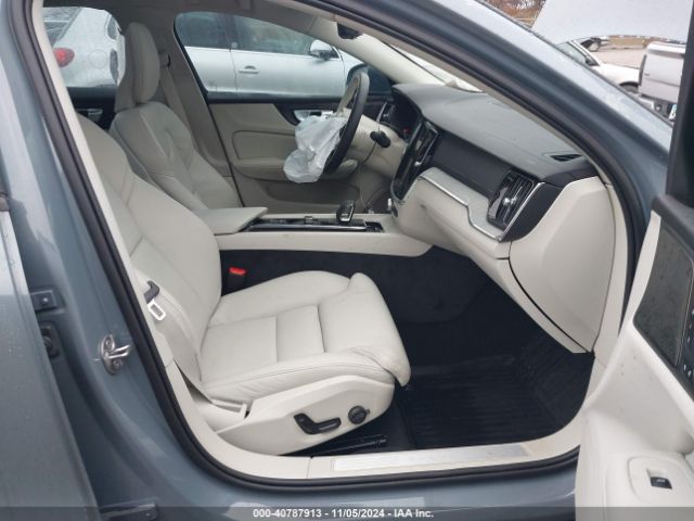 2023 VOLVO S60 7JRL12TA1PG239537 Photo 4