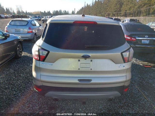 1FMCU9G99HUB82159 Ford ESCAPE SE