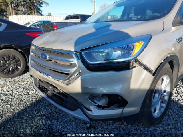 1FMCU9G99HUB82159 Ford ESCAPE SE
