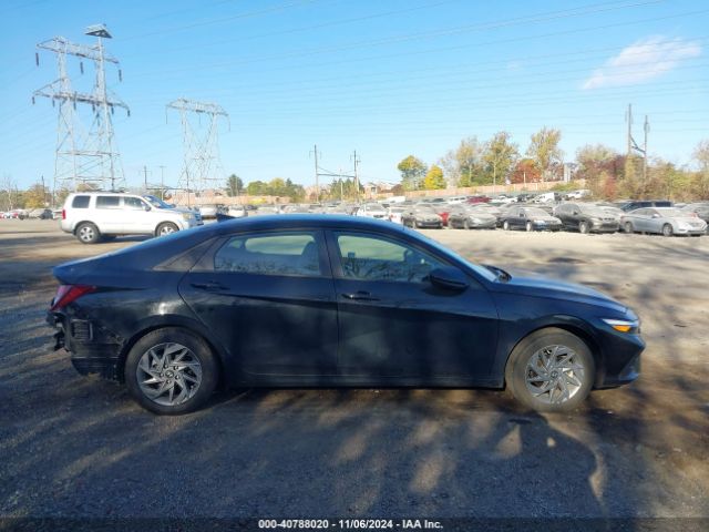 KMHLM4DG2RU752803 Hyundai ELANTRA SEL