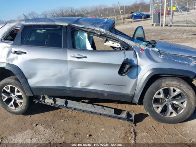 1C4PJMBS8FW785813 Jeep Cherokee Trailhawk