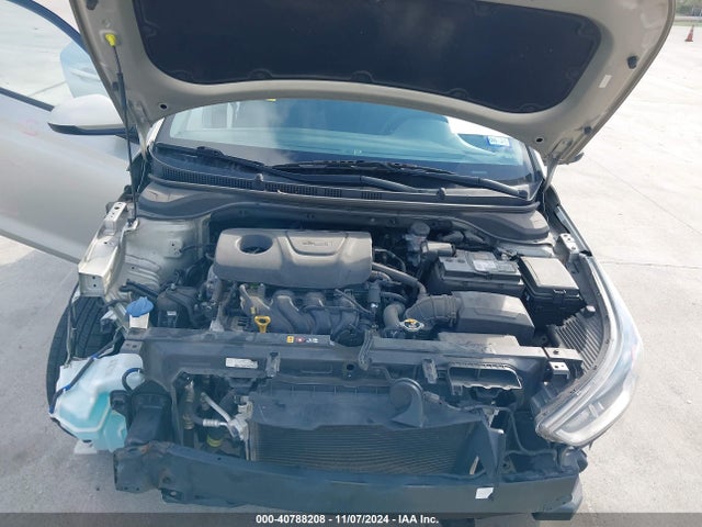 3KPC24A3XKE065231 Hyundai ACCENT SE
