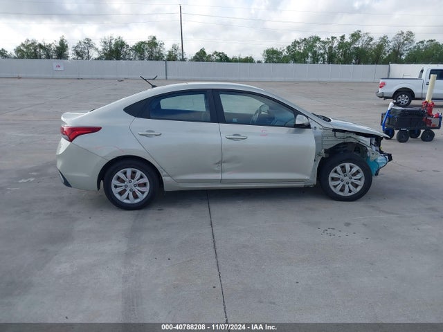 3KPC24A3XKE065231 Hyundai ACCENT SE