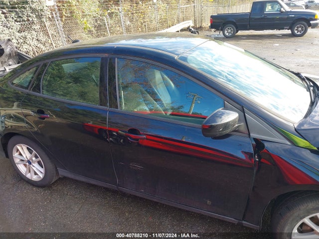 Ford FOCUS SE 2018 1FADP3F26JL301739 Image 14