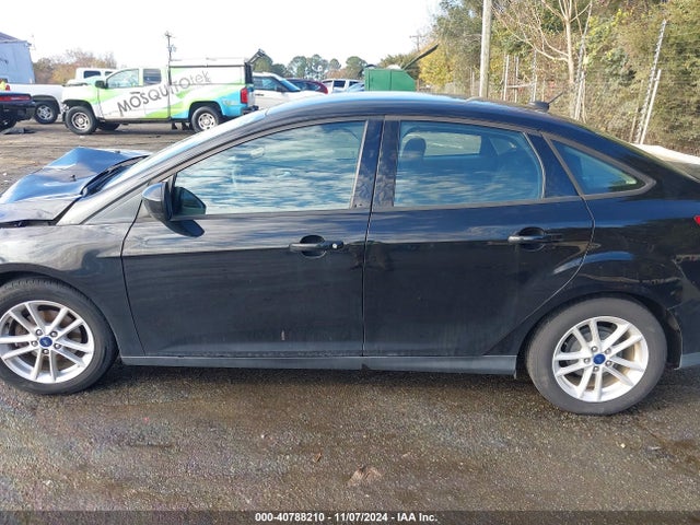 Ford FOCUS SE 2018 1FADP3F26JL301739 Image 15
