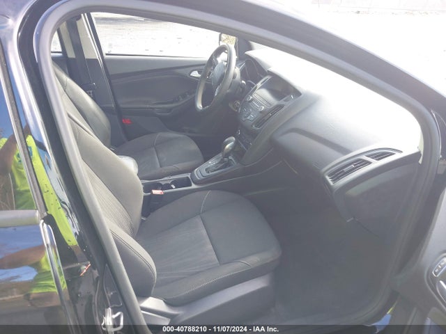 Ford FOCUS SE 2018 1FADP3F26JL301739 Image 5