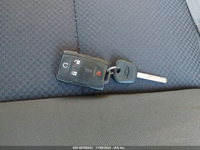 1GCVKREC4HZ227660 Chevrolet Silverado 1500 Lt