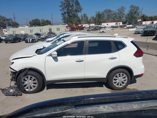 Nissan ROGUE S 2017 JN8AT2MT5HW134382 Image 14