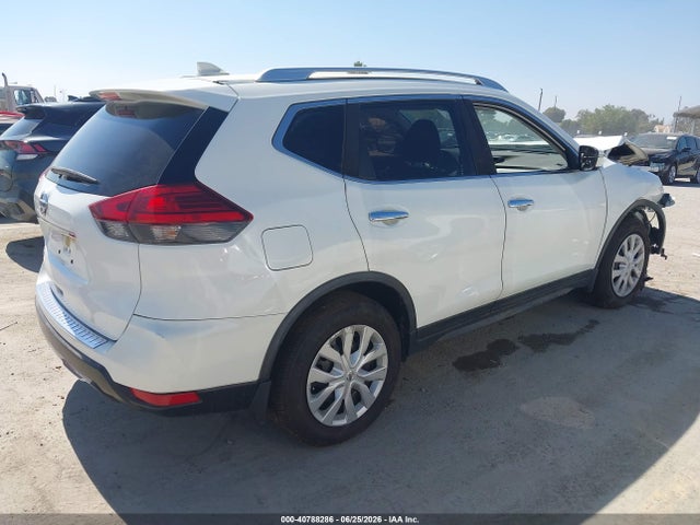 Nissan ROGUE S 2017 JN8AT2MT5HW134382 Image 4
