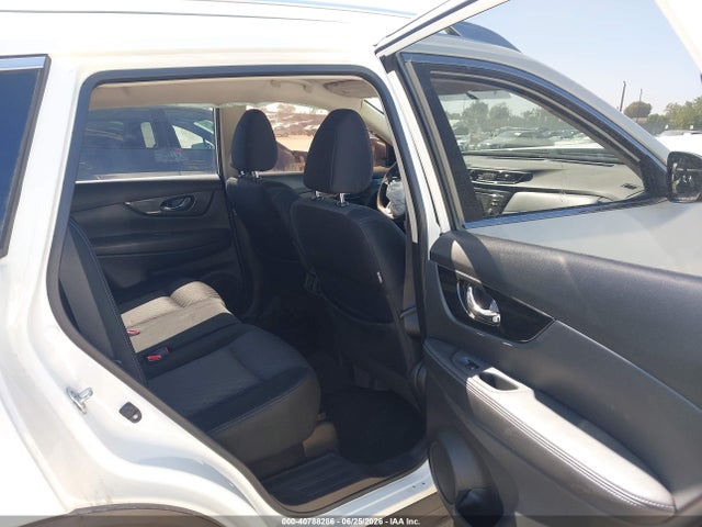 Nissan ROGUE S 2017 JN8AT2MT5HW134382 Image 8