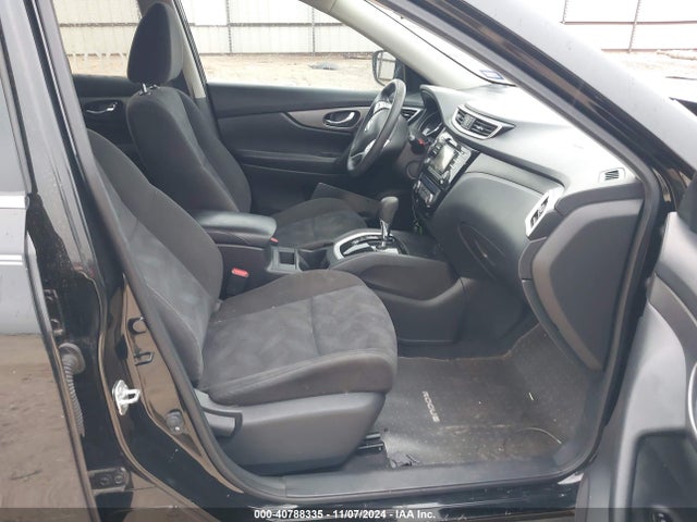 KNMAT2MTXFP563231 Nissan ROGUE SV