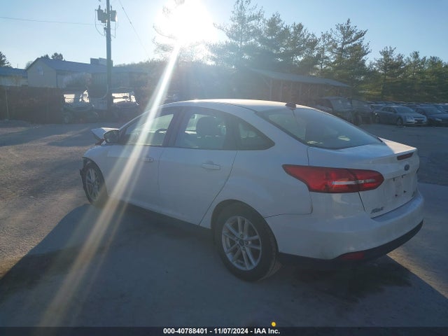 Ford FOCUS SE 2015 1FADP3F29FL325508 Image 3