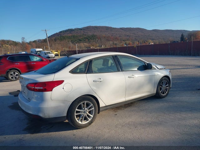 Ford FOCUS SE 2015 1FADP3F29FL325508 Image 4