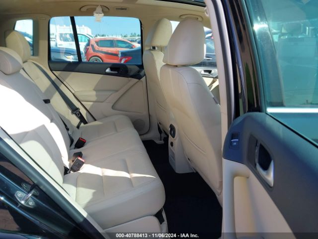 WVGAV7AX6FW608701 Volkswagen TIGUAN SE