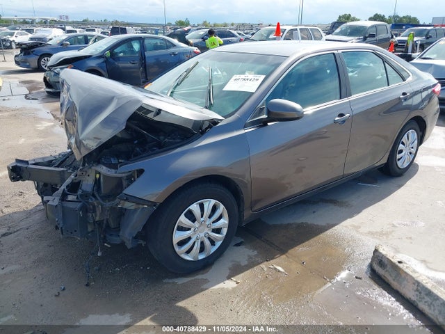 Toyota CAMRY LE 2017 4T1BF1FK0HU271727 Image 2