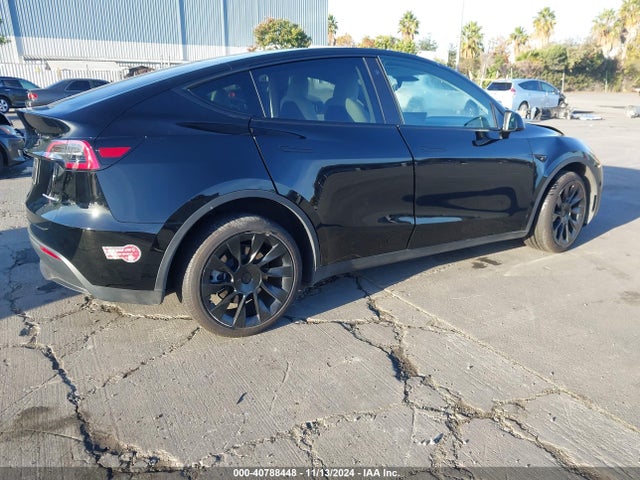 2023 TESLA MODEL Y 7SAYGDEE9PF787698 Photo 3
