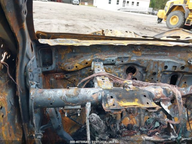4T1BF1FK8GU121217 Toyota CAMRY SE