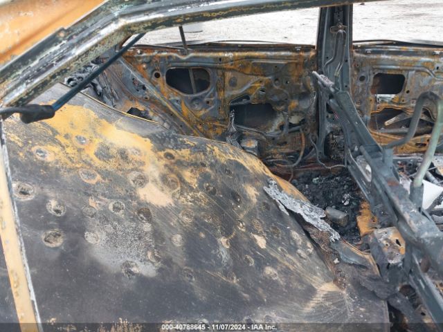 4T1BF1FK8GU121217 Toyota CAMRY SE